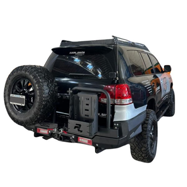 Bumper Trasero Rhino 4x4 Con Tranquera Porta Auxilio Para T Land Cruiser Serie 200, Pintado Epoxi Negro, Para Uso Off Road