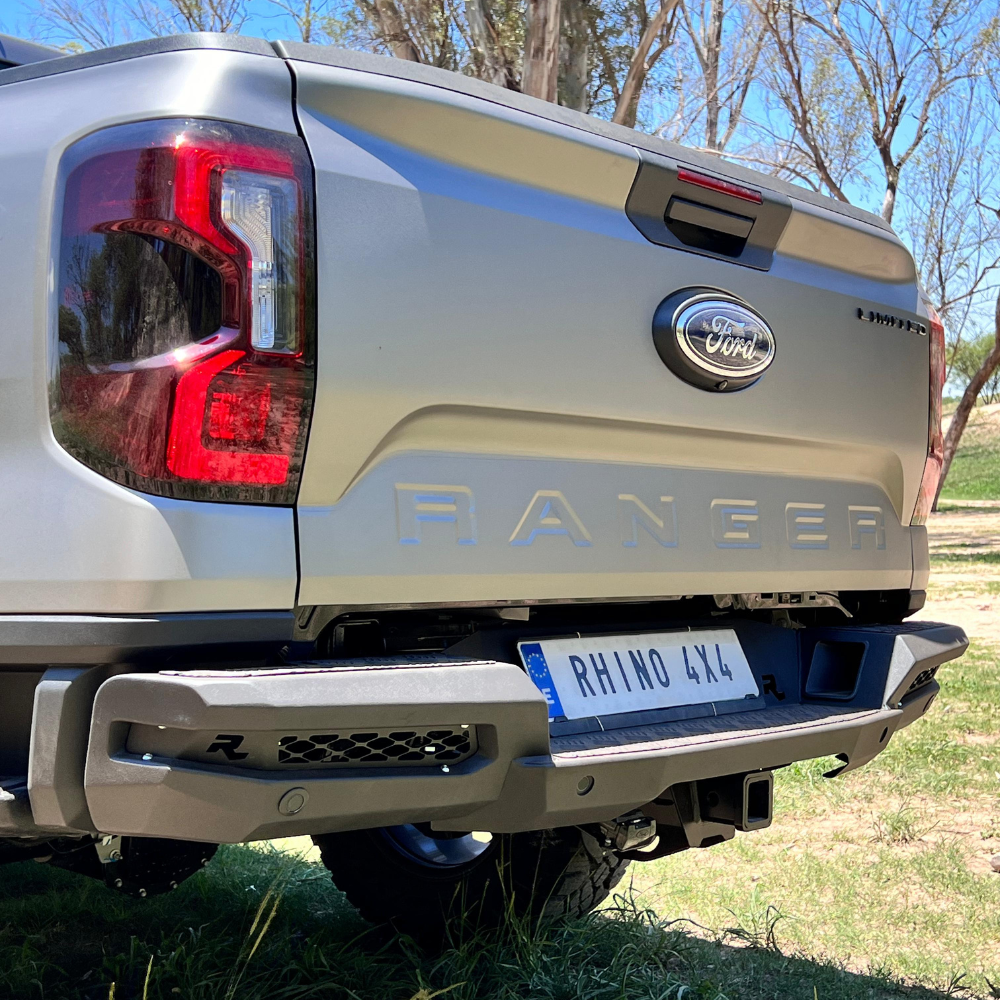 Bumper Trasero Rhino 4x4 Evo 3d Para F. Ranger 2023+ Con Sensor, Negro Epoxi Para Uso Off Road