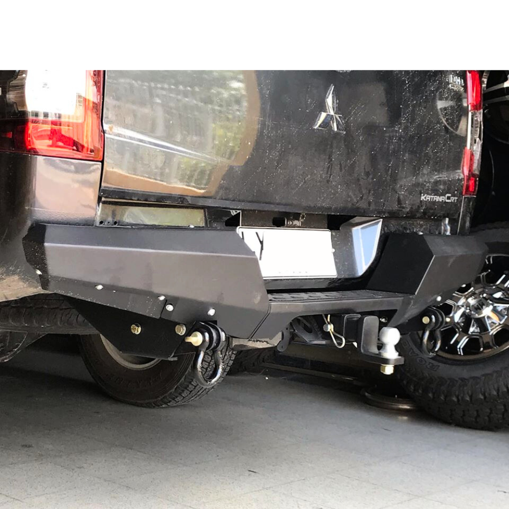 Bumper Trasero Rhino 4x4 Evo 3d Para Mit. L200 Mr Negro Epoxi