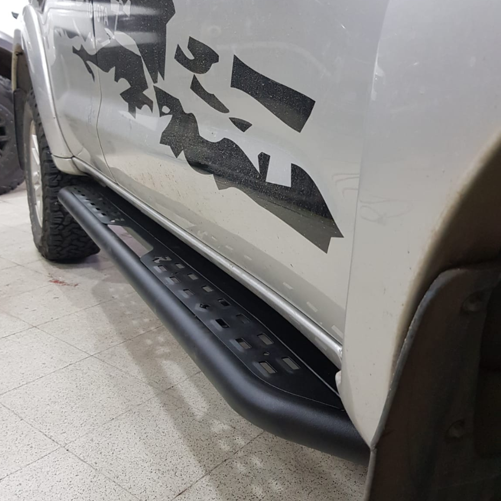 Rocksliders Rhino 4x4 Para T. Sw4 05-15